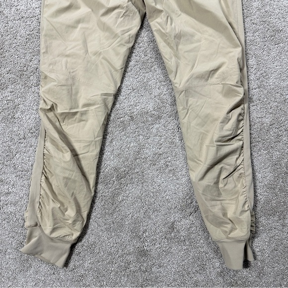 Lululemon Women’s Beyond the Studio 7/8 Jogger Pants Pull On in Trench Size 6 - Picture 9 of 16